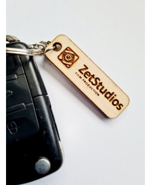 Personalizowany breloczek ze sklejki – z logo, tekstem lub zdjęciem